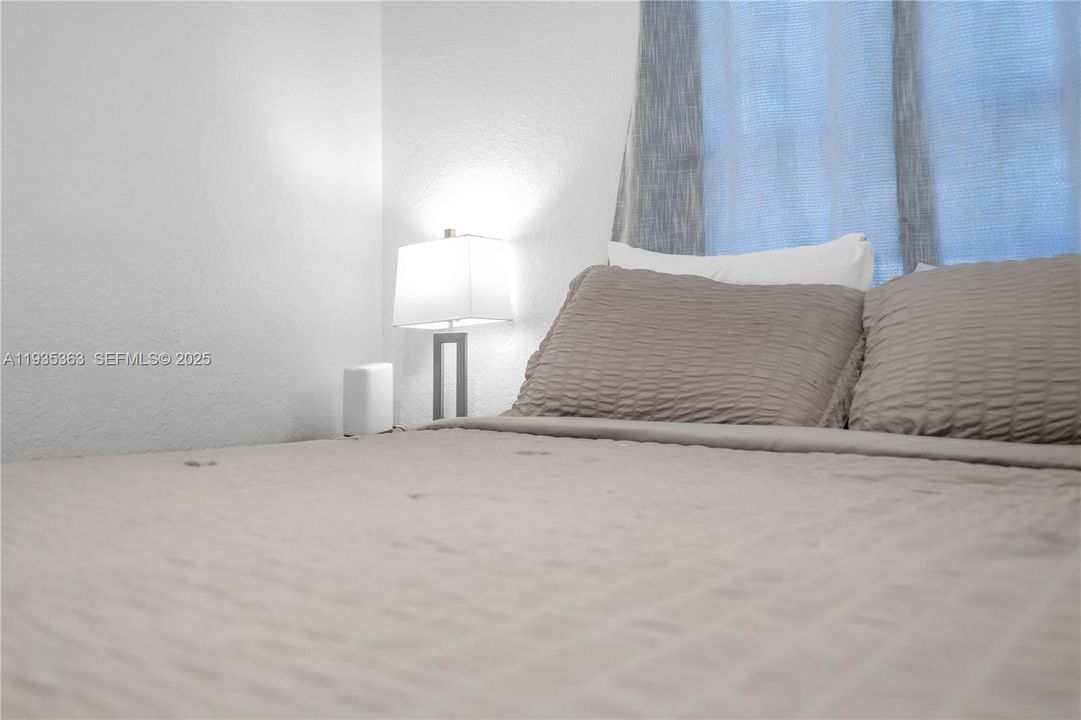 For Rent: $2,500 (2 beds, 2 baths, 3003 Square Feet)