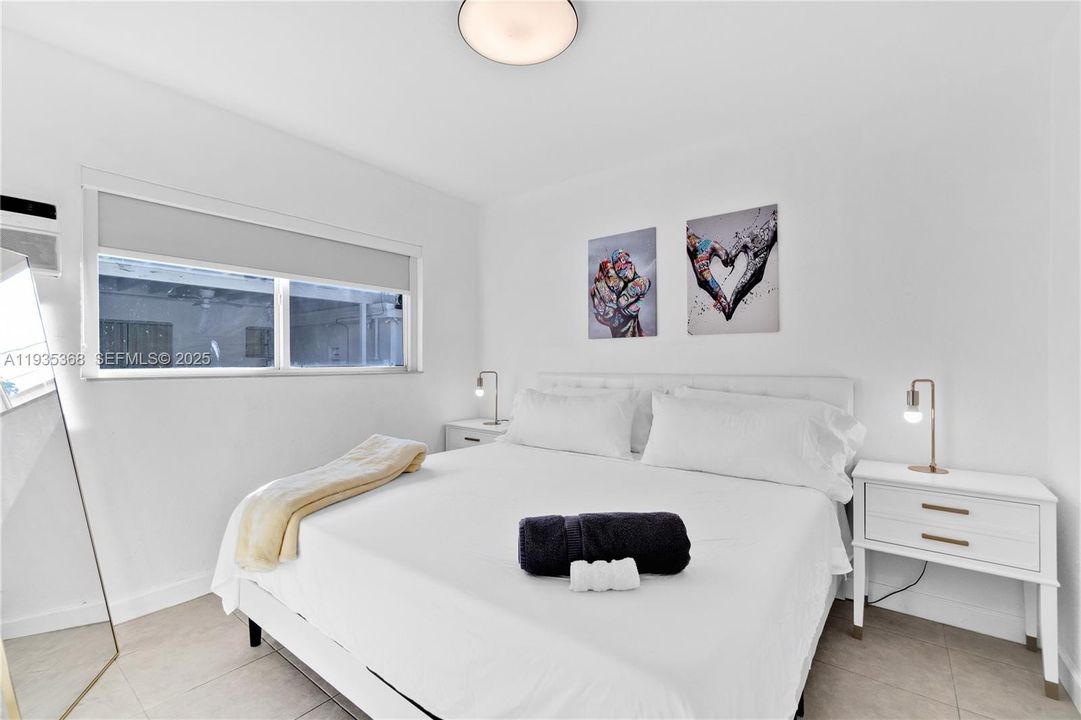 For Rent: $3,500 (4 beds, 2 baths, 1571 Square Feet)