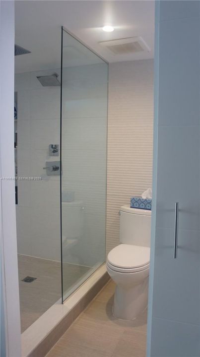 На продажу: $599,000 (2 спален, 2 ванн, 1800 Квадратных фут)