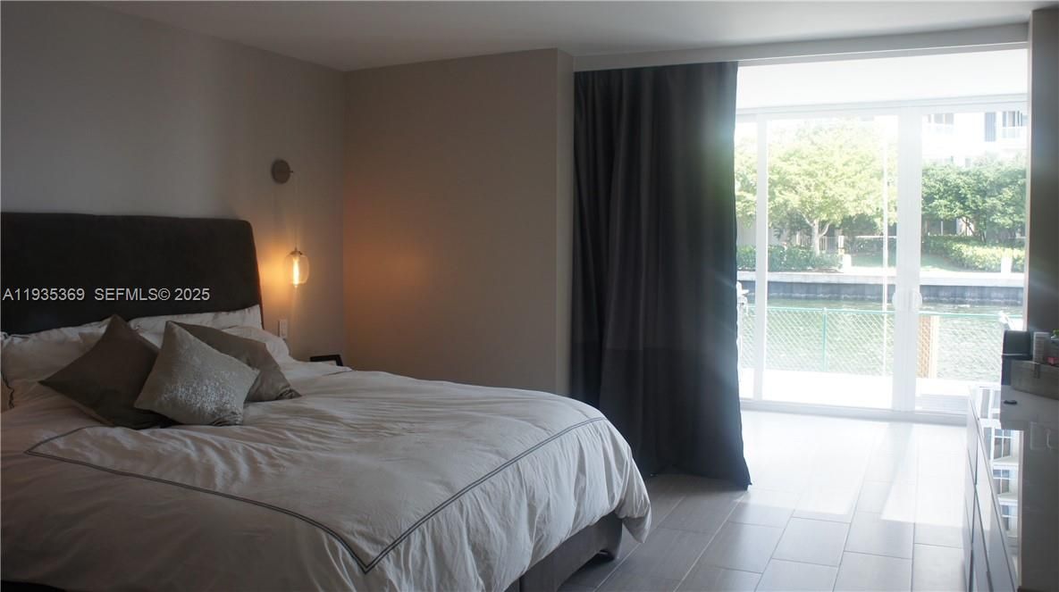 На продажу: $599,000 (2 спален, 2 ванн, 1800 Квадратных фут)