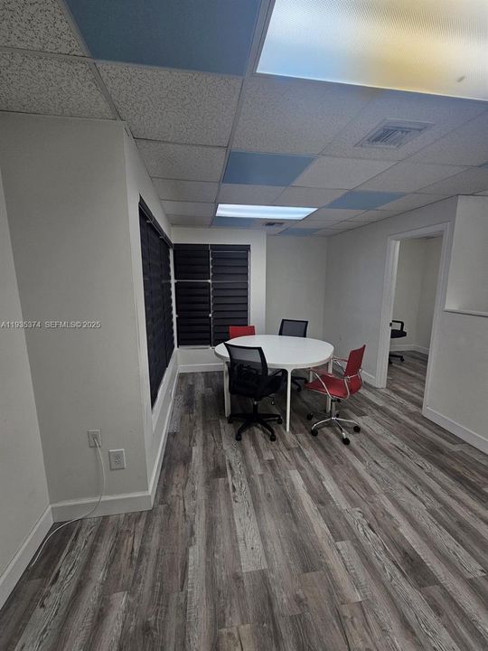 出租: $1,450 (0 贝兹, 0 浴室, 0 平方英尺)