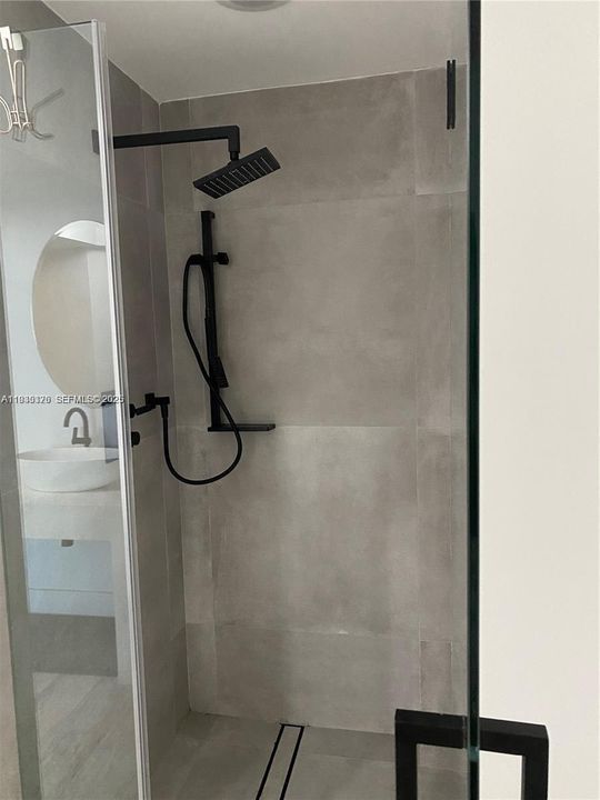 出租: $5,900 (1 贝兹, 2 浴室, 1100 平方英尺)