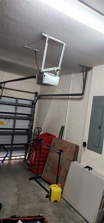 В аренду: $3,300 (4 спален, 2 ванн, 1625 Квадратных фут)