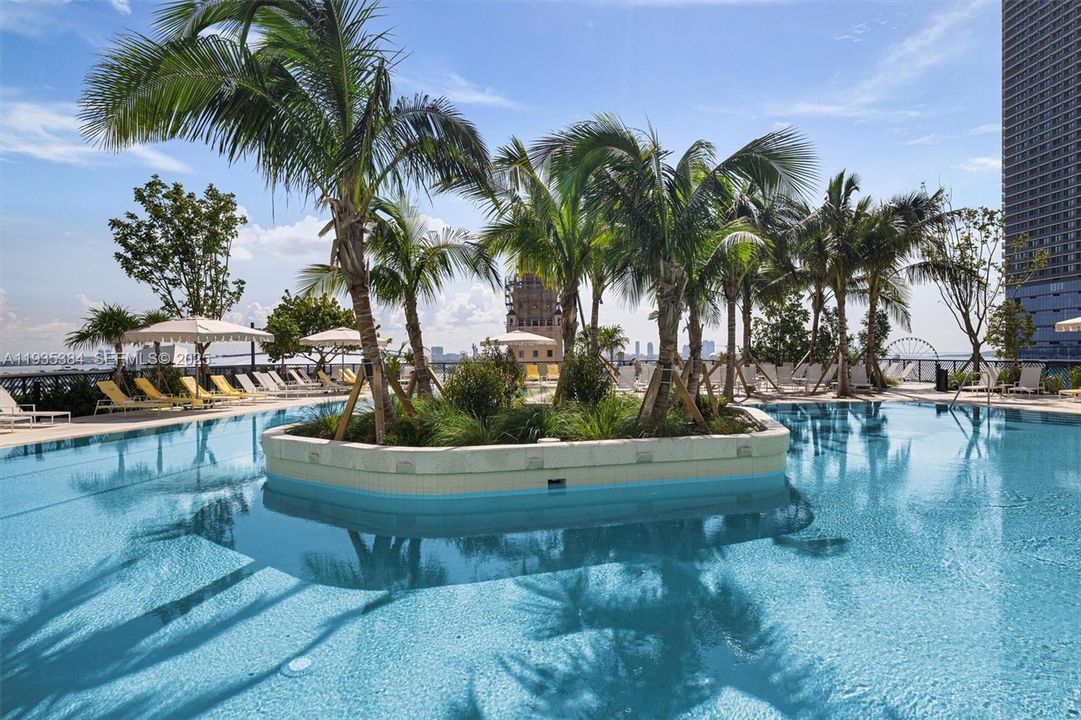 En Venta: $849,000 (2 camas, 2 baños, 837 Pies cuadrados)