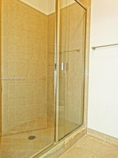 出租: $4,200 (3 贝兹, 2 浴室, 1808 平方英尺)