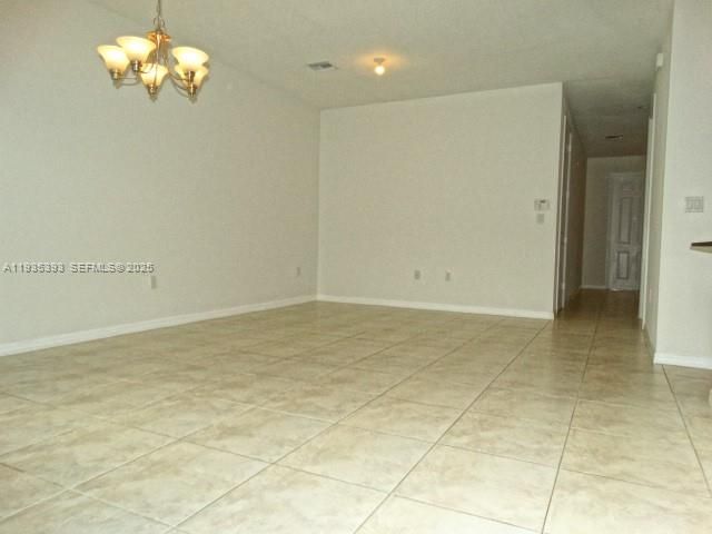 出租: $4,200 (3 贝兹, 2 浴室, 1808 平方英尺)