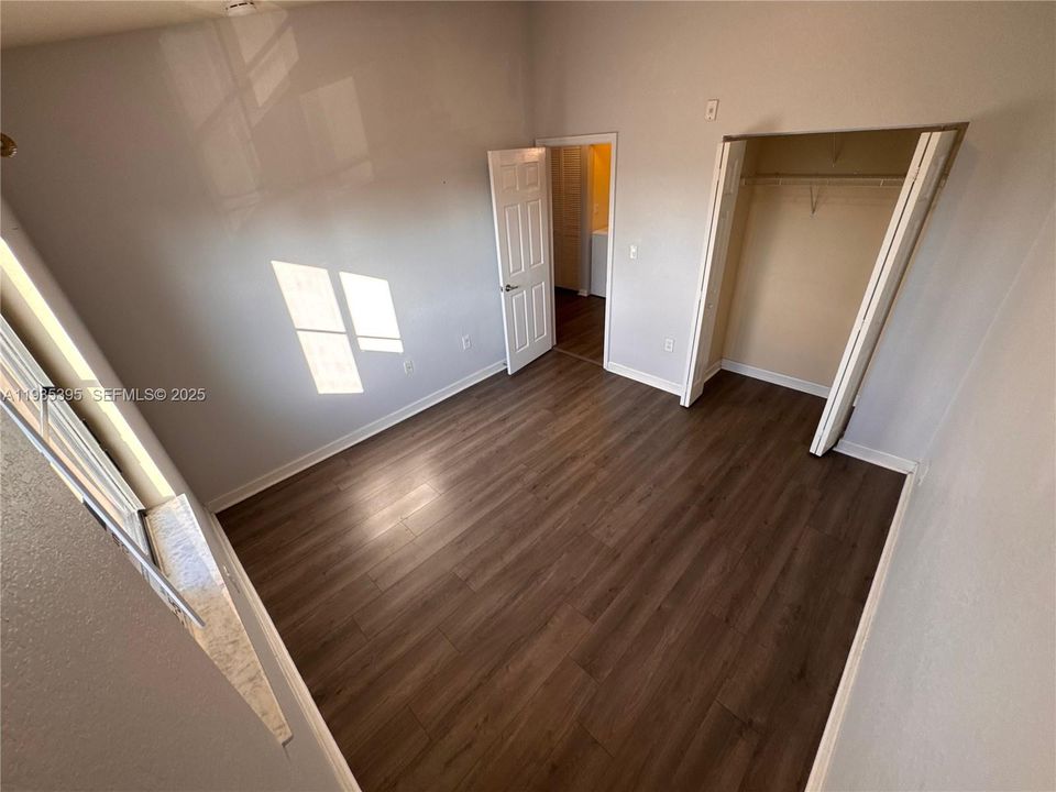 For Rent: $2,450 (3 beds, 2 baths, 1264 Square Feet)