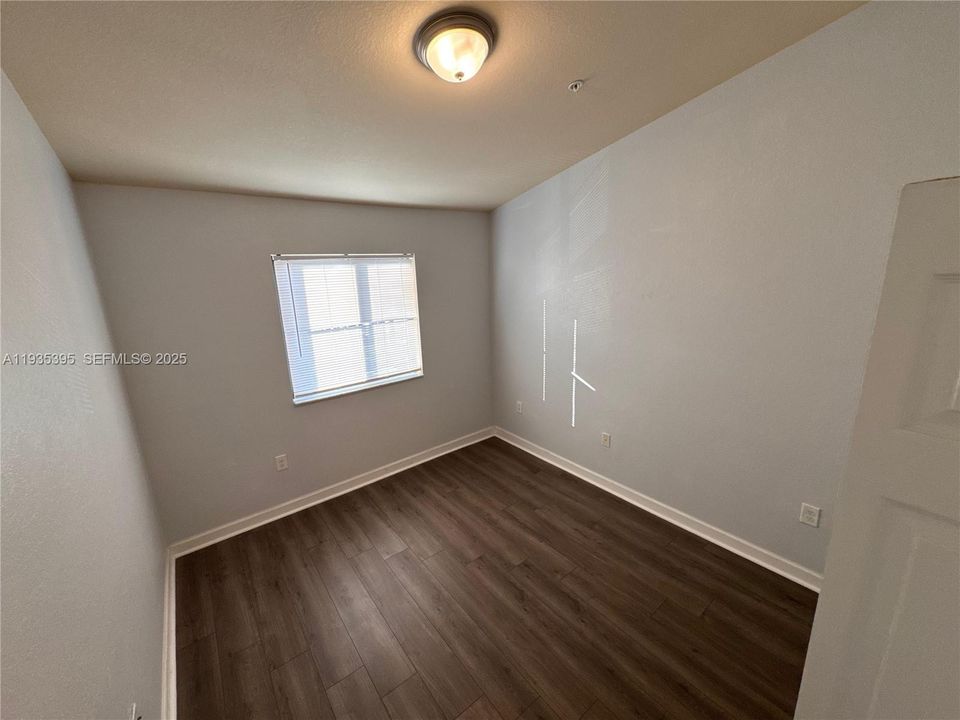For Rent: $2,450 (3 beds, 2 baths, 1264 Square Feet)