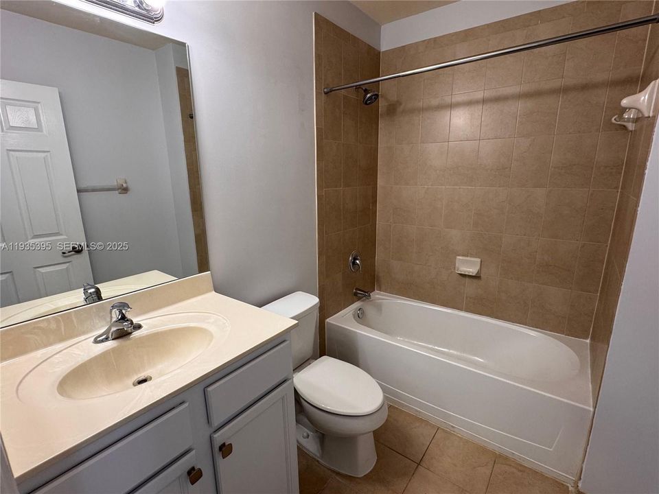 For Rent: $2,450 (3 beds, 2 baths, 1264 Square Feet)