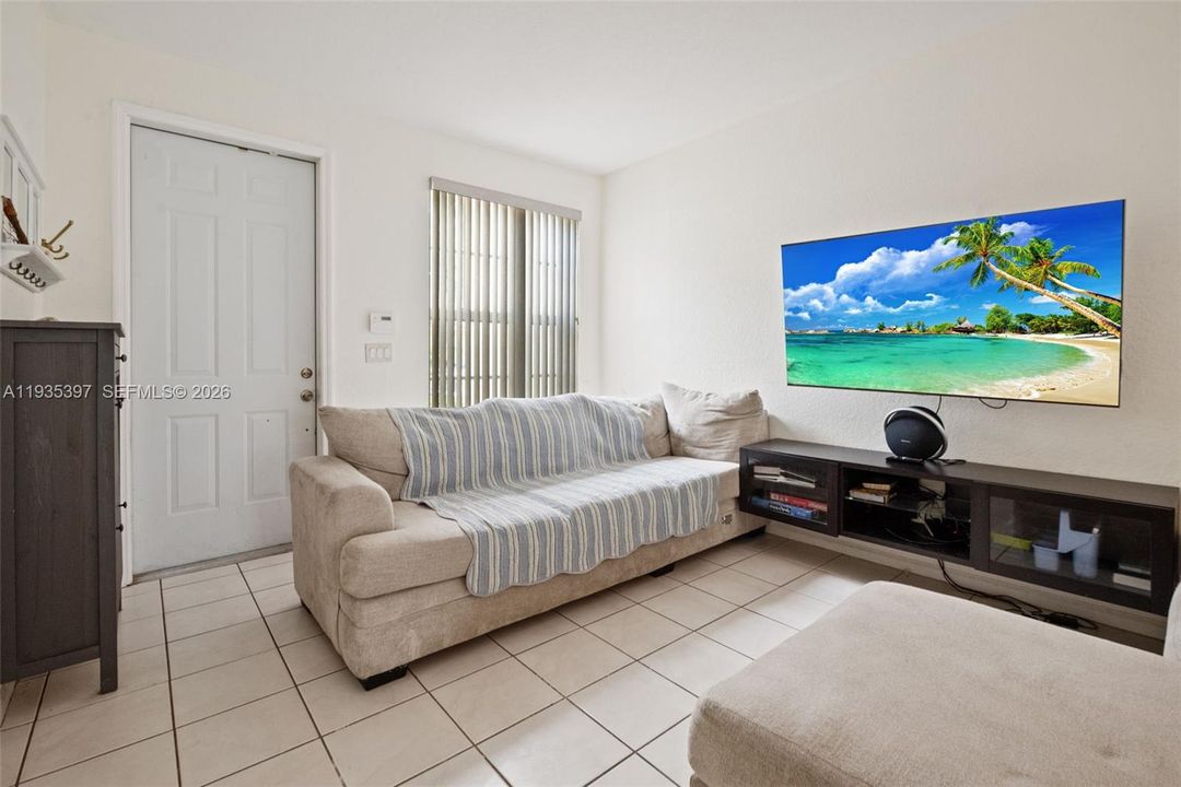 待售: $465,000 (3 贝兹, 3 浴室, 1694 平方英尺)