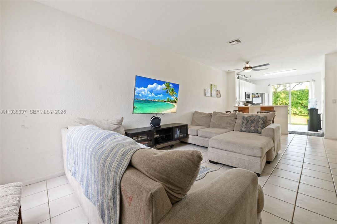 待售: $465,000 (3 贝兹, 3 浴室, 1694 平方英尺)