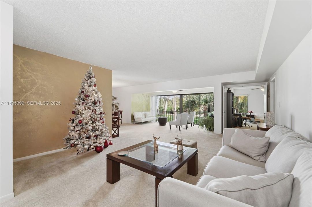 На продажу: $288,000 (3 спален, 2 ванн, 1700 Квадратных фут)