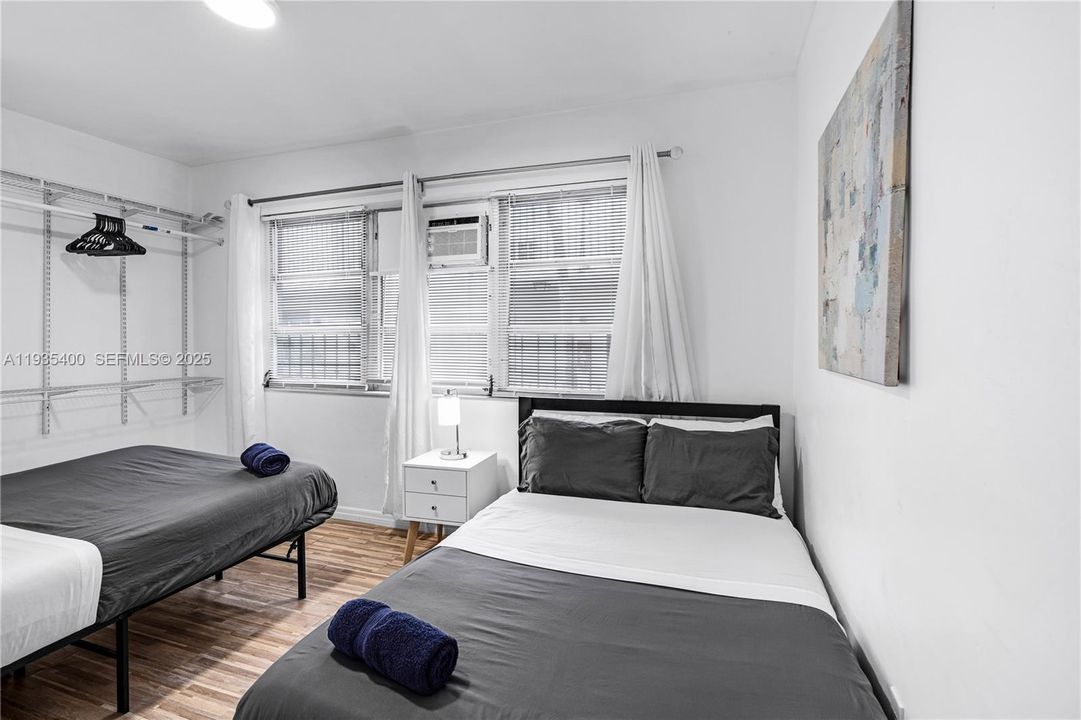 For Rent: $3,500 (4 beds, 2 baths, 2382 Square Feet)