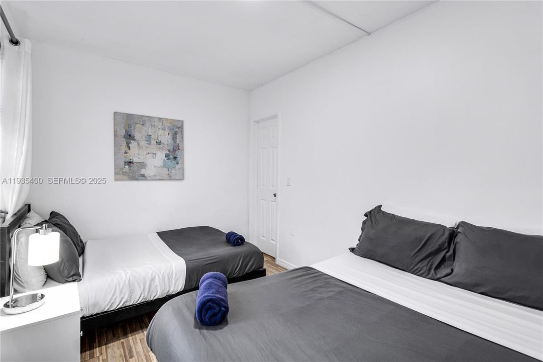 For Rent: $3,500 (4 beds, 2 baths, 2382 Square Feet)