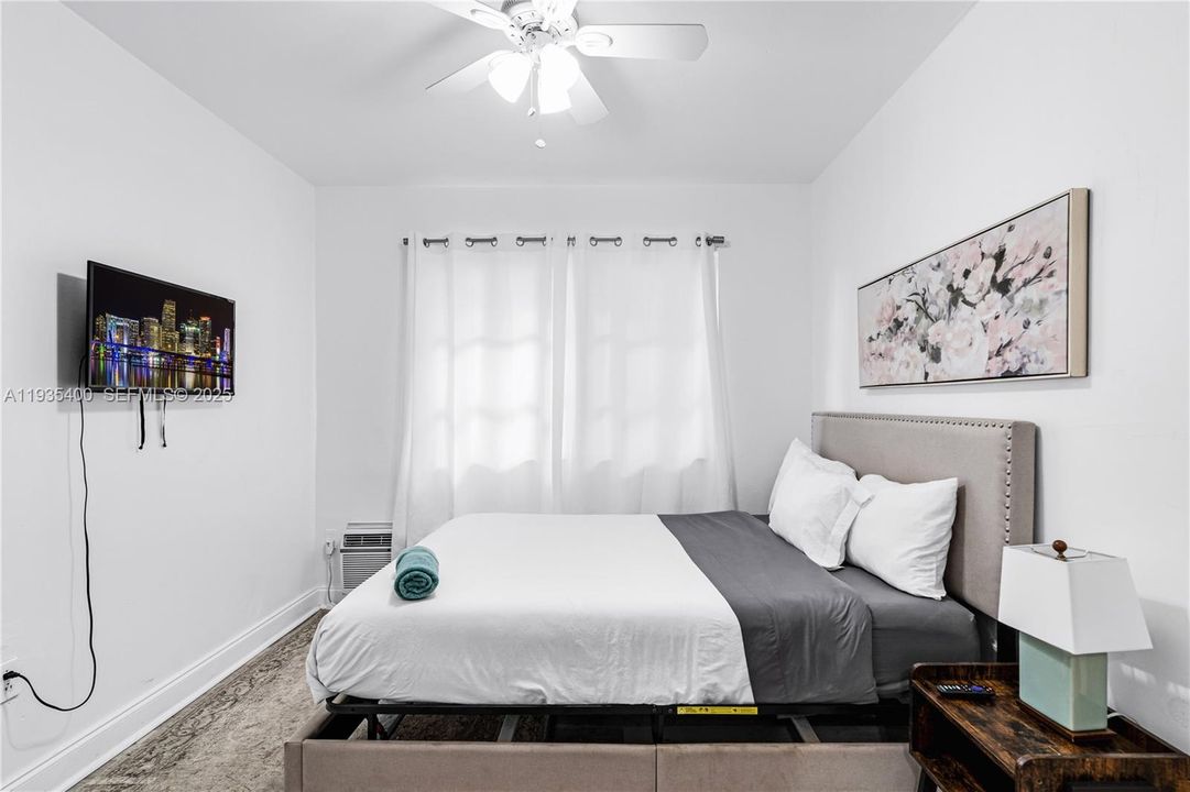 For Rent: $3,500 (4 beds, 2 baths, 2382 Square Feet)