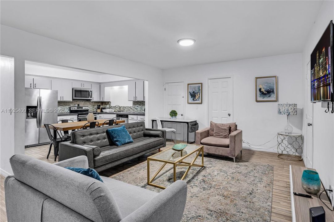 For Rent: $3,500 (4 beds, 2 baths, 2382 Square Feet)