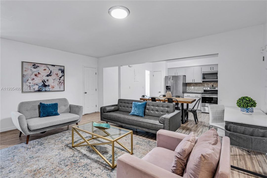 For Rent: $3,500 (4 beds, 2 baths, 2382 Square Feet)