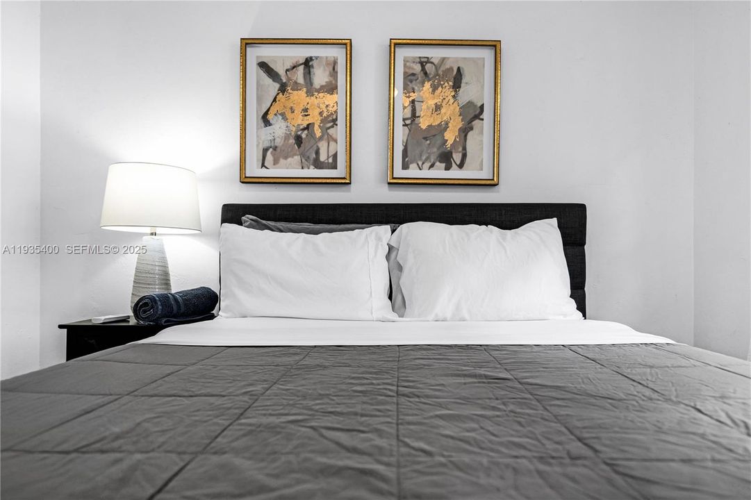 For Rent: $3,500 (4 beds, 2 baths, 2382 Square Feet)