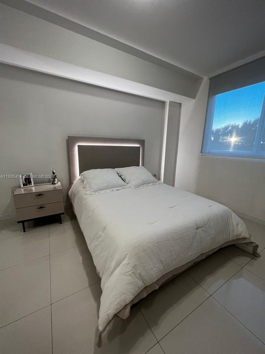 待售: $415,000 (2 贝兹, 2 浴室, 1130 平方英尺)