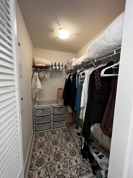 待售: $415,000 (2 贝兹, 2 浴室, 1130 平方英尺)