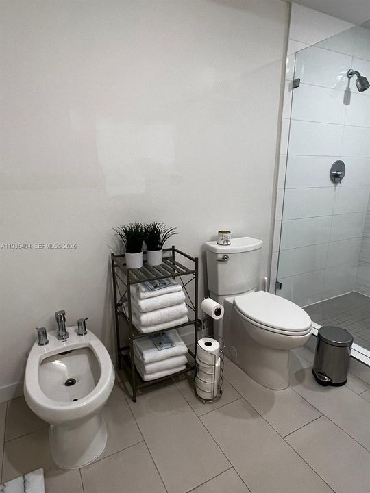 待售: $415,000 (2 贝兹, 2 浴室, 1130 平方英尺)