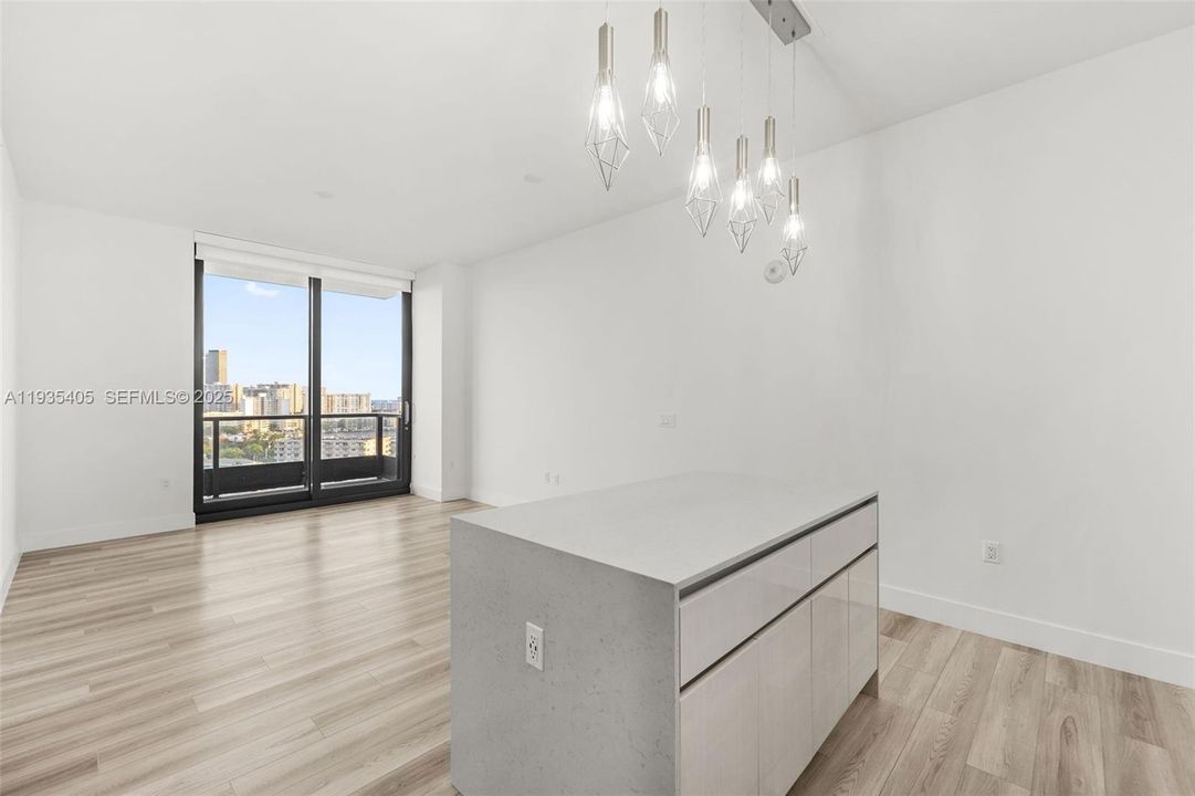 En Renta: $3,708 (2 camas, 2 baños, 1185 Pies cuadrados)