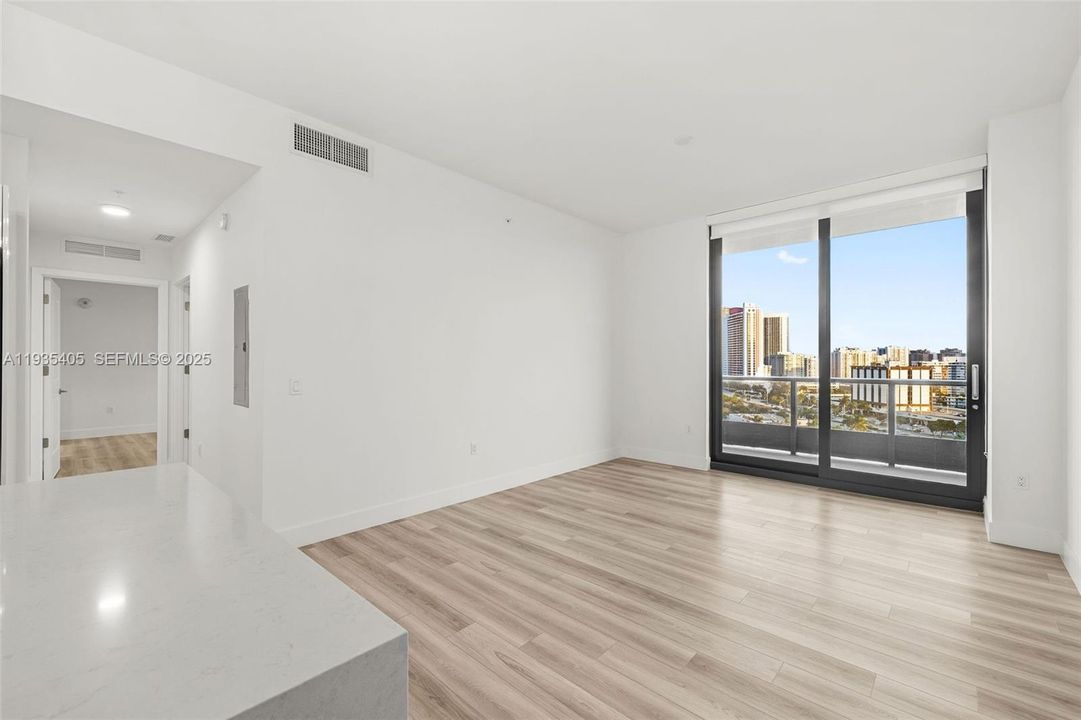 En Renta: $3,708 (2 camas, 2 baños, 1185 Pies cuadrados)