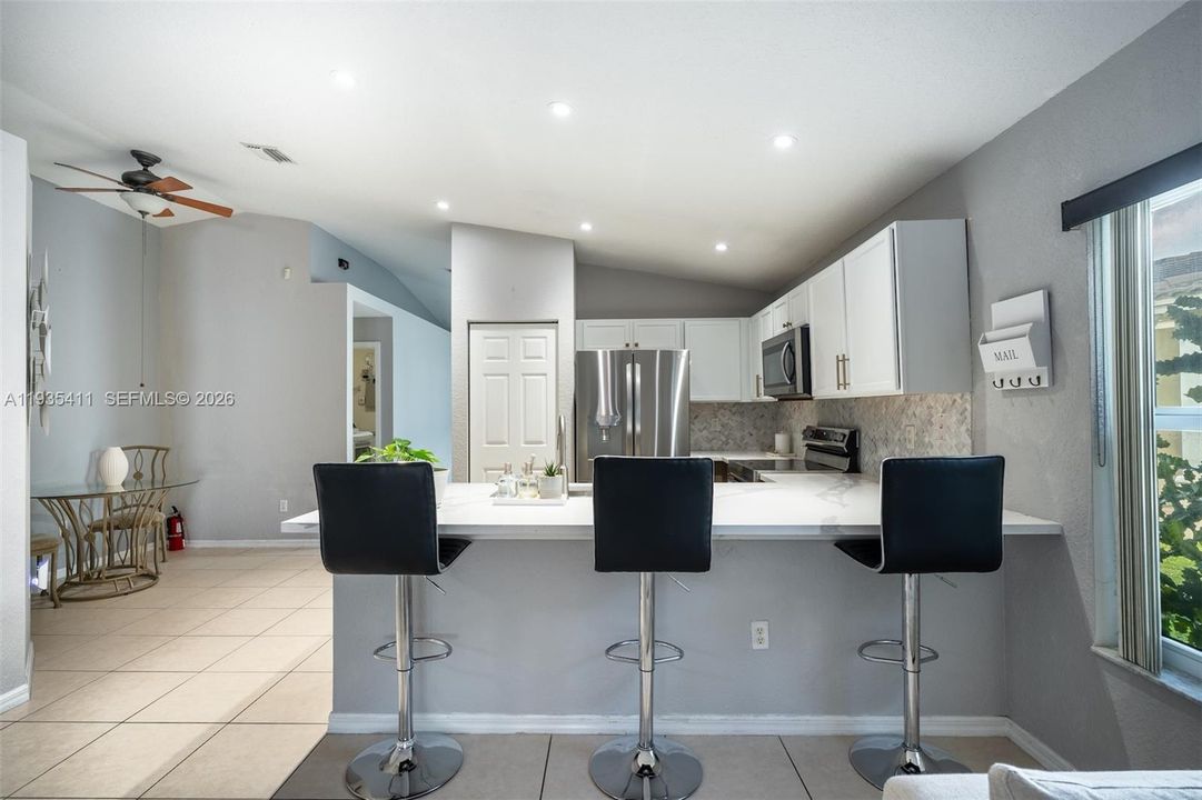 待售: $599,000 (3 贝兹, 2 浴室, 1535 平方英尺)