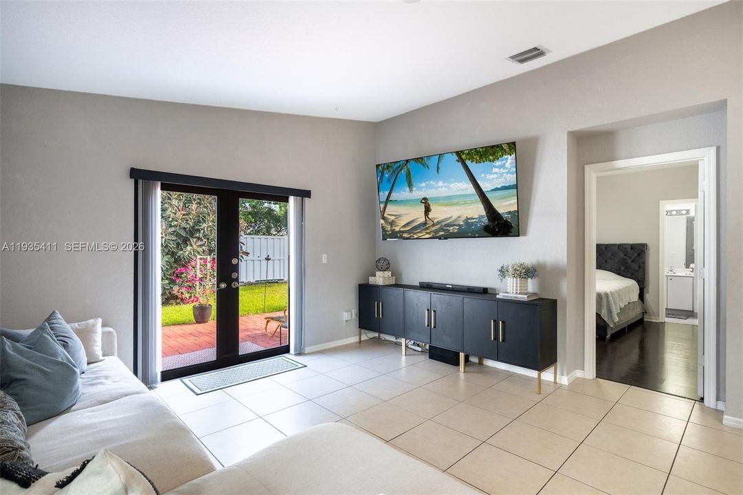 待售: $599,000 (3 贝兹, 2 浴室, 1535 平方英尺)