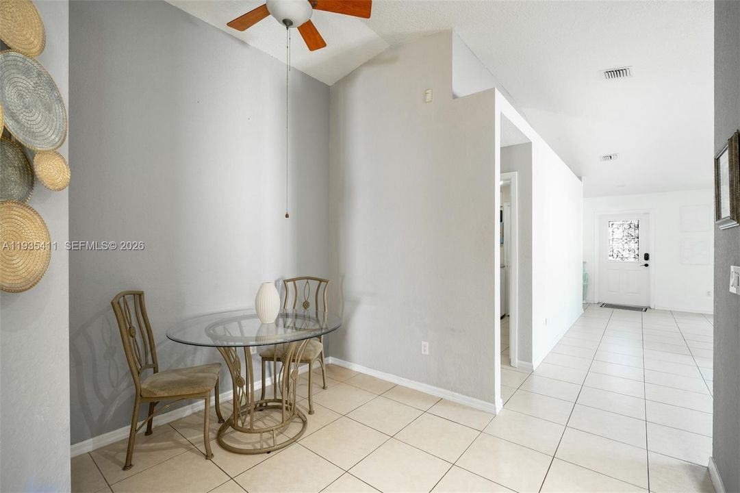 待售: $599,000 (3 贝兹, 2 浴室, 1535 平方英尺)