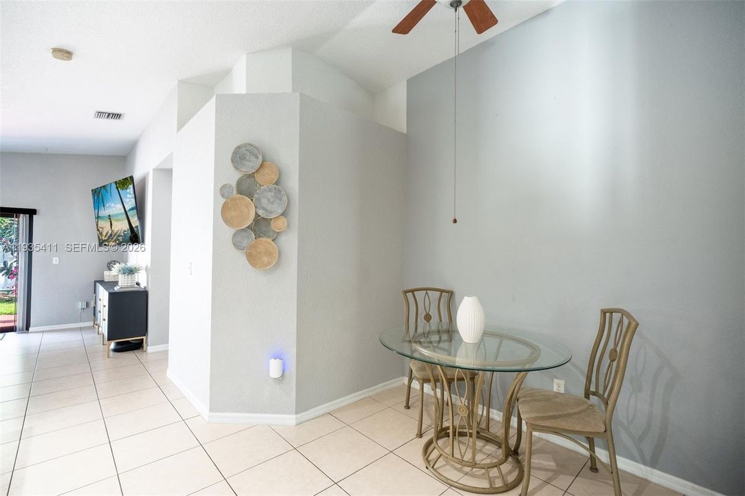 待售: $599,000 (3 贝兹, 2 浴室, 1535 平方英尺)