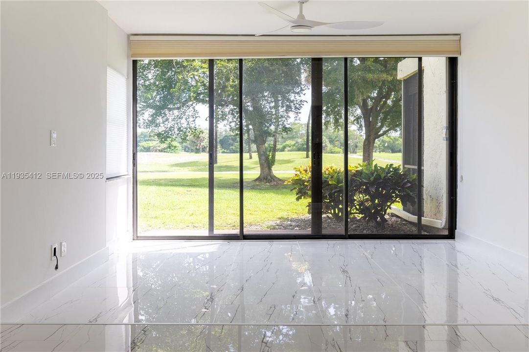 For Sale: $389,000 (2 beds, 2 baths, 1216 Square Feet)