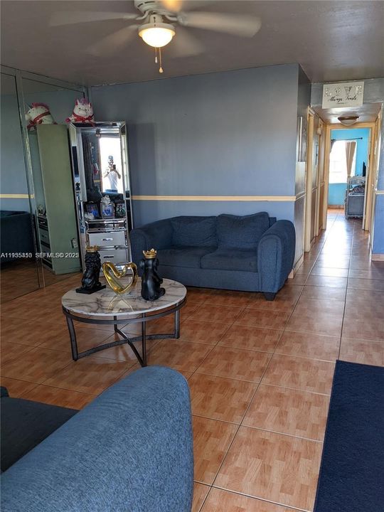 На продажу: $150,000 (2 спален, 2 ванн, 1012 Квадратных фут)