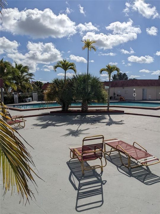 На продажу: $150,000 (2 спален, 2 ванн, 1012 Квадратных фут)