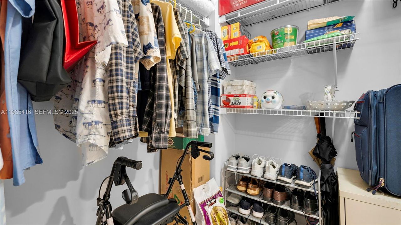 For Sale: $335,000 (2 beds, 2 baths, 1533 Square Feet)