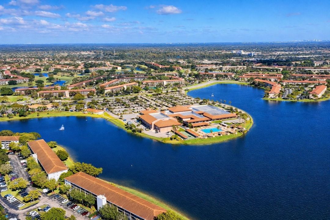 For Sale: $335,000 (2 beds, 2 baths, 1533 Square Feet)