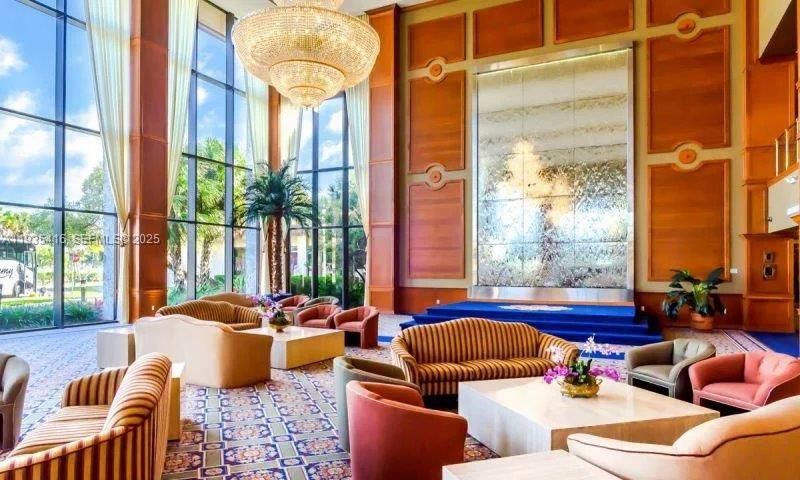 For Sale: $335,000 (2 beds, 2 baths, 1533 Square Feet)