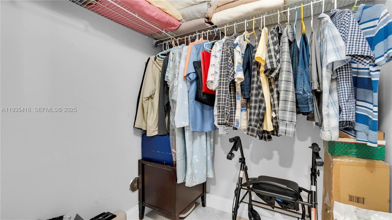 For Sale: $335,000 (2 beds, 2 baths, 1533 Square Feet)