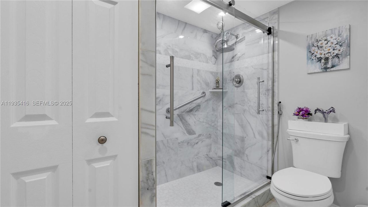 For Sale: $335,000 (2 beds, 2 baths, 1533 Square Feet)