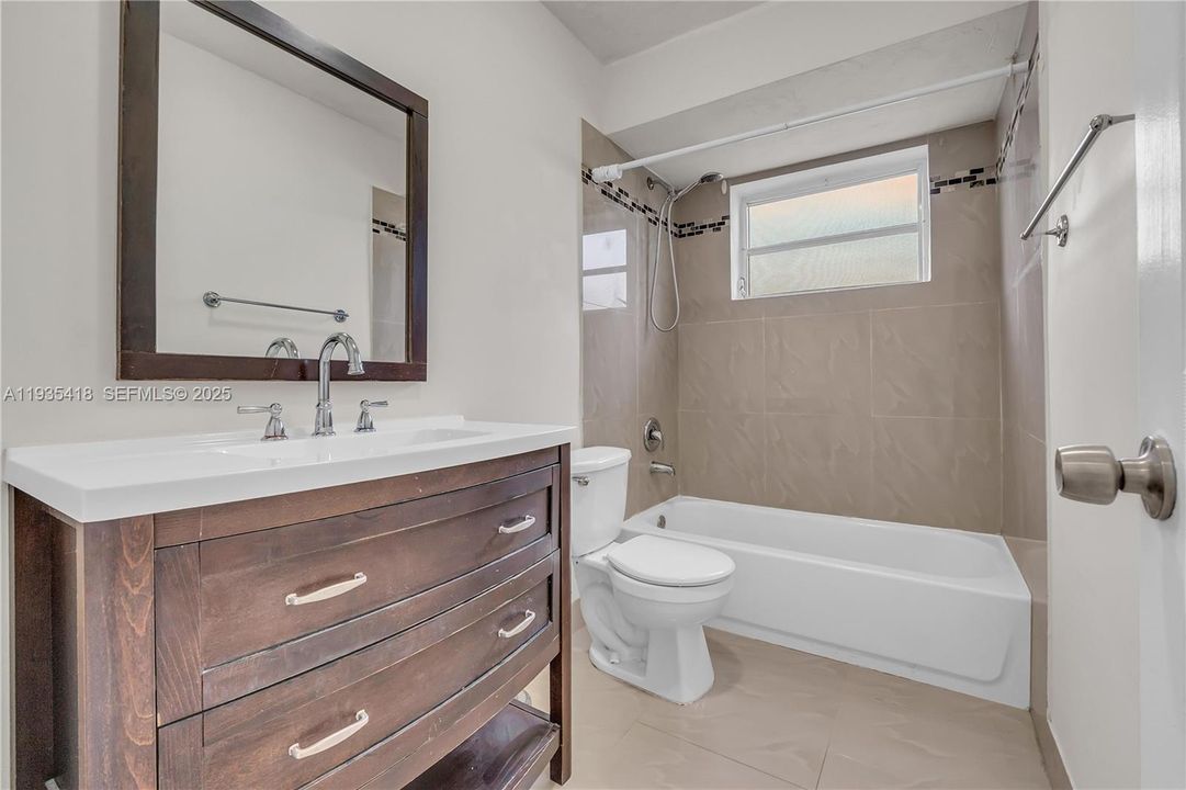 For Rent: $4,000 (4 beds, 2 baths, 1537 Square Feet)