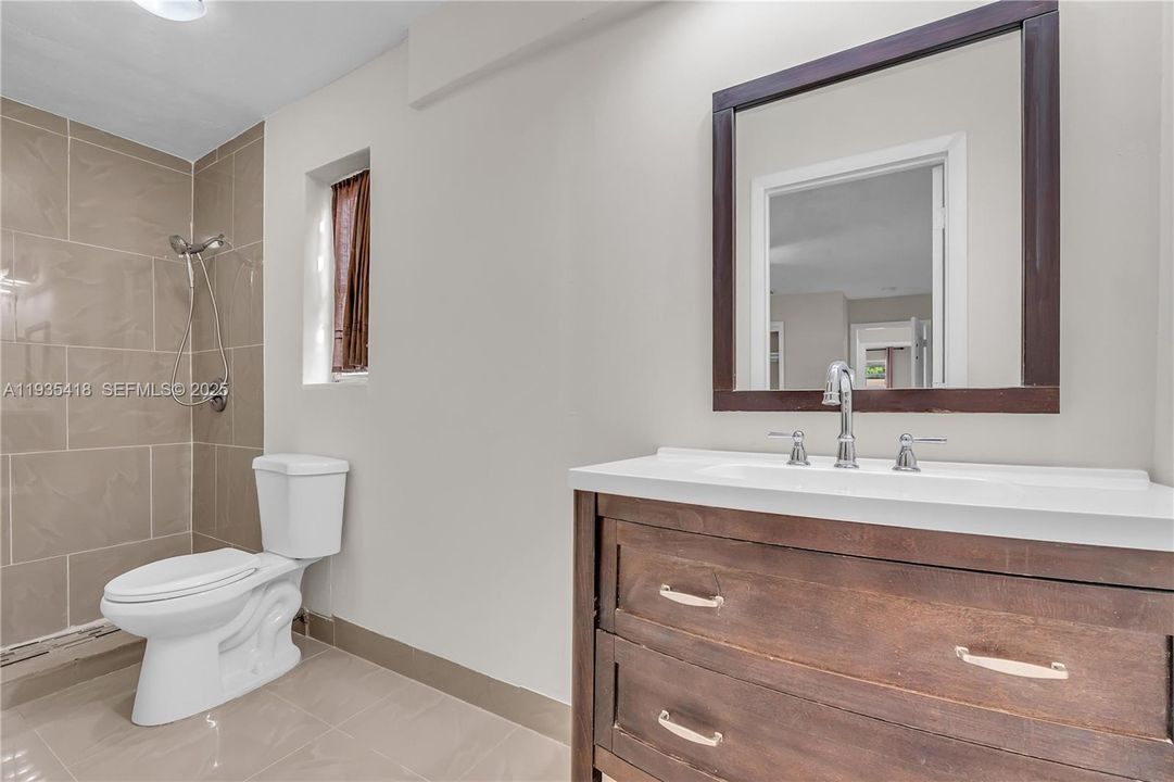 For Rent: $4,000 (4 beds, 2 baths, 1537 Square Feet)