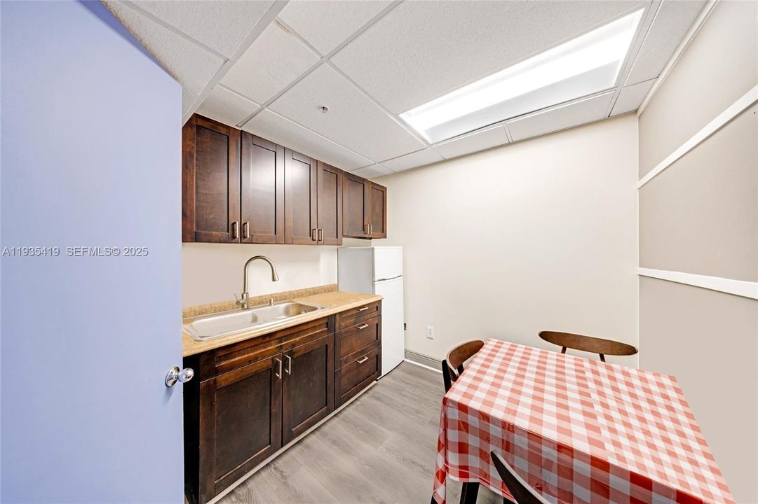 出租: $28 (0 贝兹, 0 浴室, 0 平方英尺)