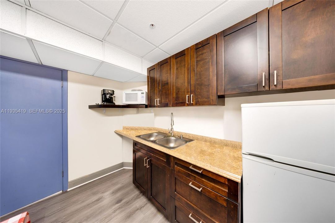 出租: $28 (0 贝兹, 0 浴室, 0 平方英尺)