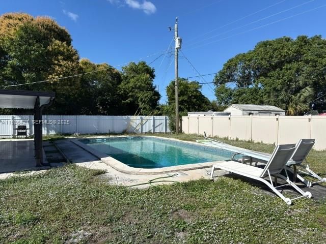 For Rent: $3,500 (3 beds, 2 baths, 1862 Square Feet)