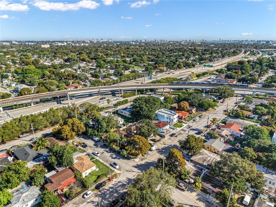 На продажу: $760,000 (0 спален, 0 ванн, 2150 Квадратных фут)