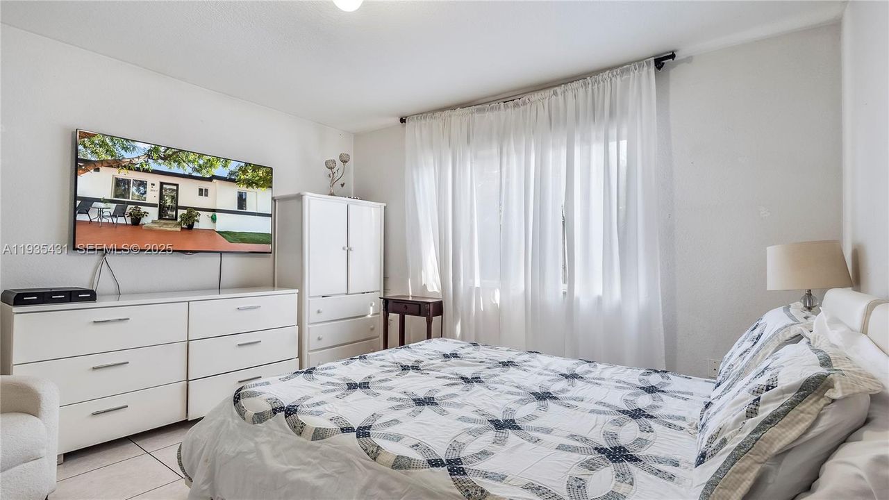 На продажу: $760,000 (0 спален, 0 ванн, 2150 Квадратных фут)