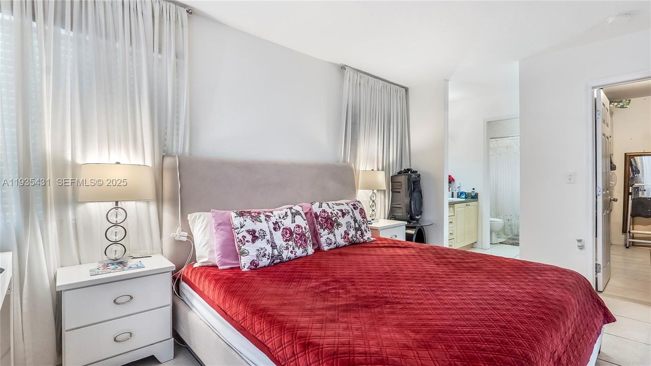 На продажу: $760,000 (0 спален, 0 ванн, 2150 Квадратных фут)