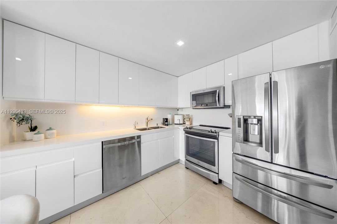 En Venta: $595,000 (1 camas, 1 baños, 645 Pies cuadrados)