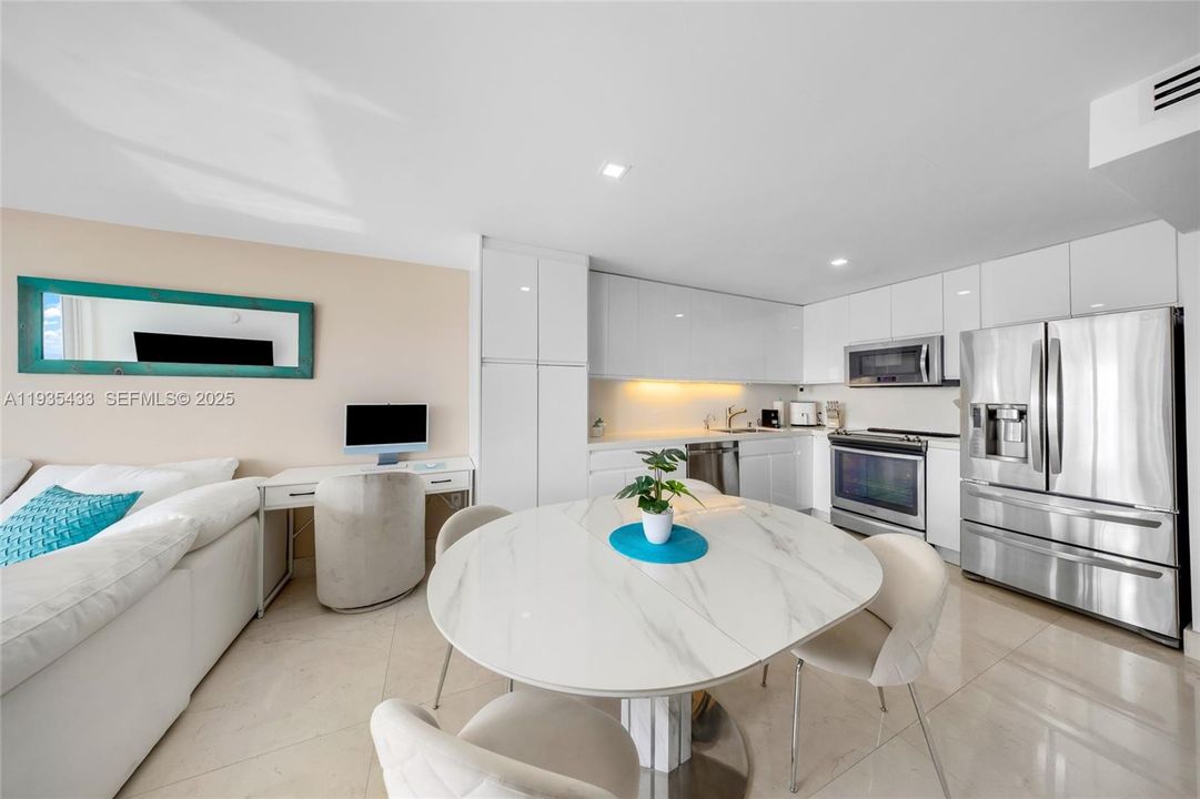 En Venta: $595,000 (1 camas, 1 baños, 645 Pies cuadrados)