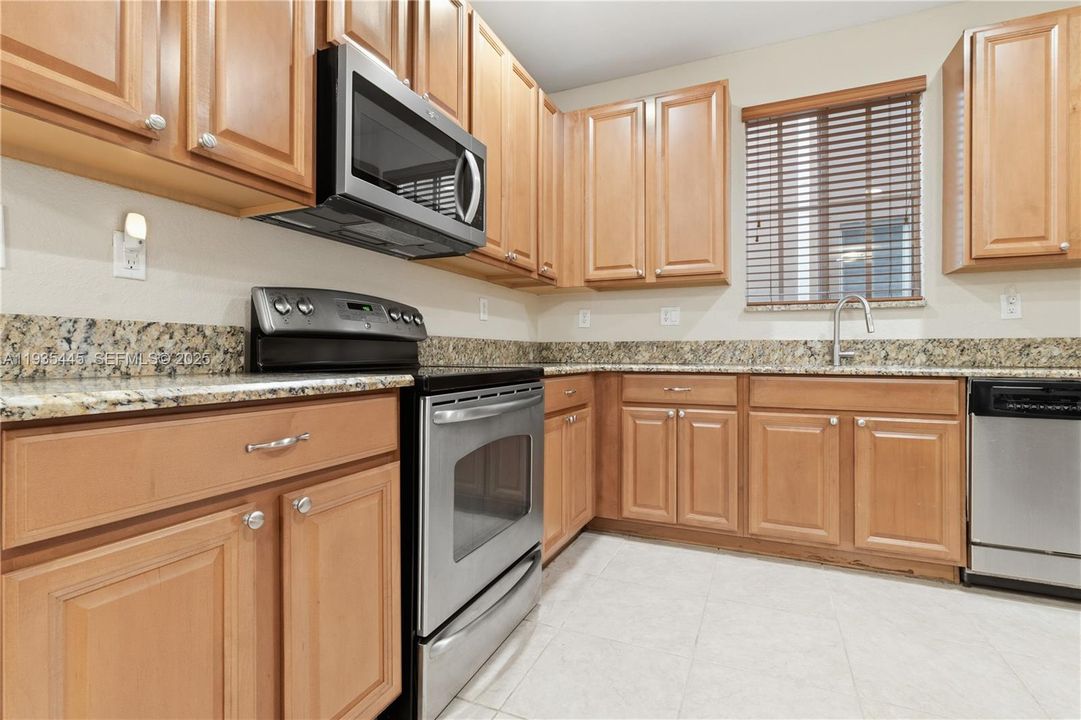 待售: $495,000 (4 贝兹, 3 浴室, 2627 平方英尺)